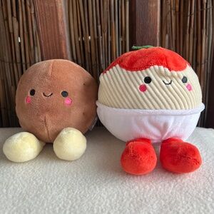 Hallmark Better Together Spaghetti & Meatball Magnet Plush – Great Gift Idea!